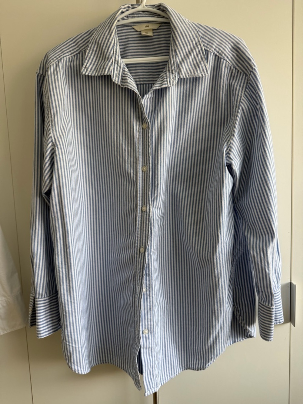 H&M Striped Blue & White boyfriend  Button-Down Shirt - SZ S (oversized)